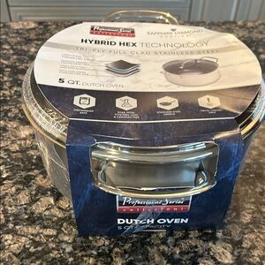 PROFESSIONAL SERIES 5QT DUTCH OVEN NWT